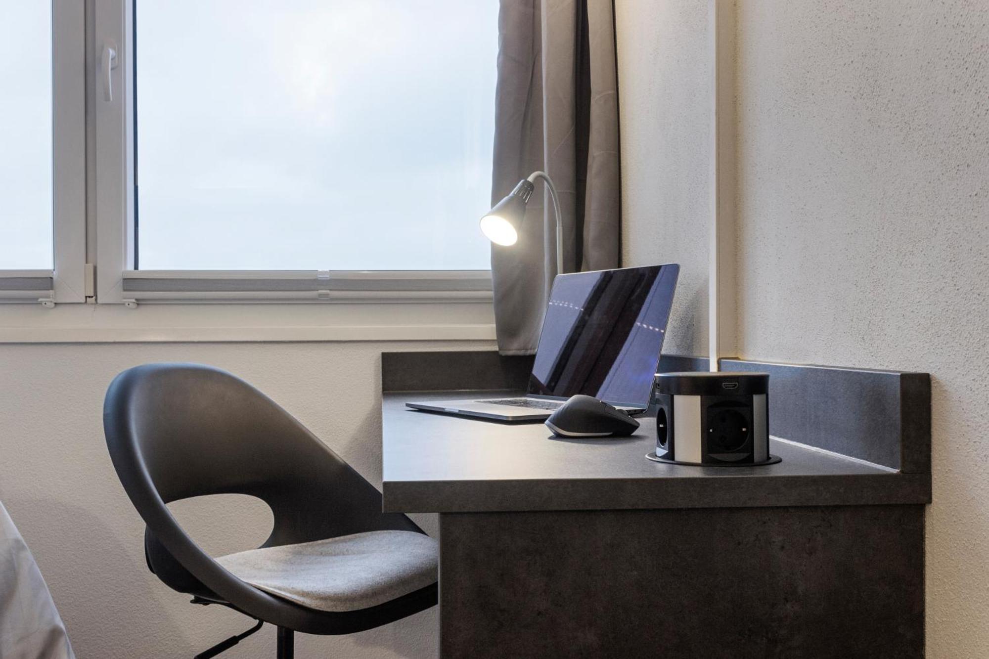 Appartement Fuer 1-2 - Wlan - Parkplatz - Homeoffice Kaiserslautern Extérieur photo